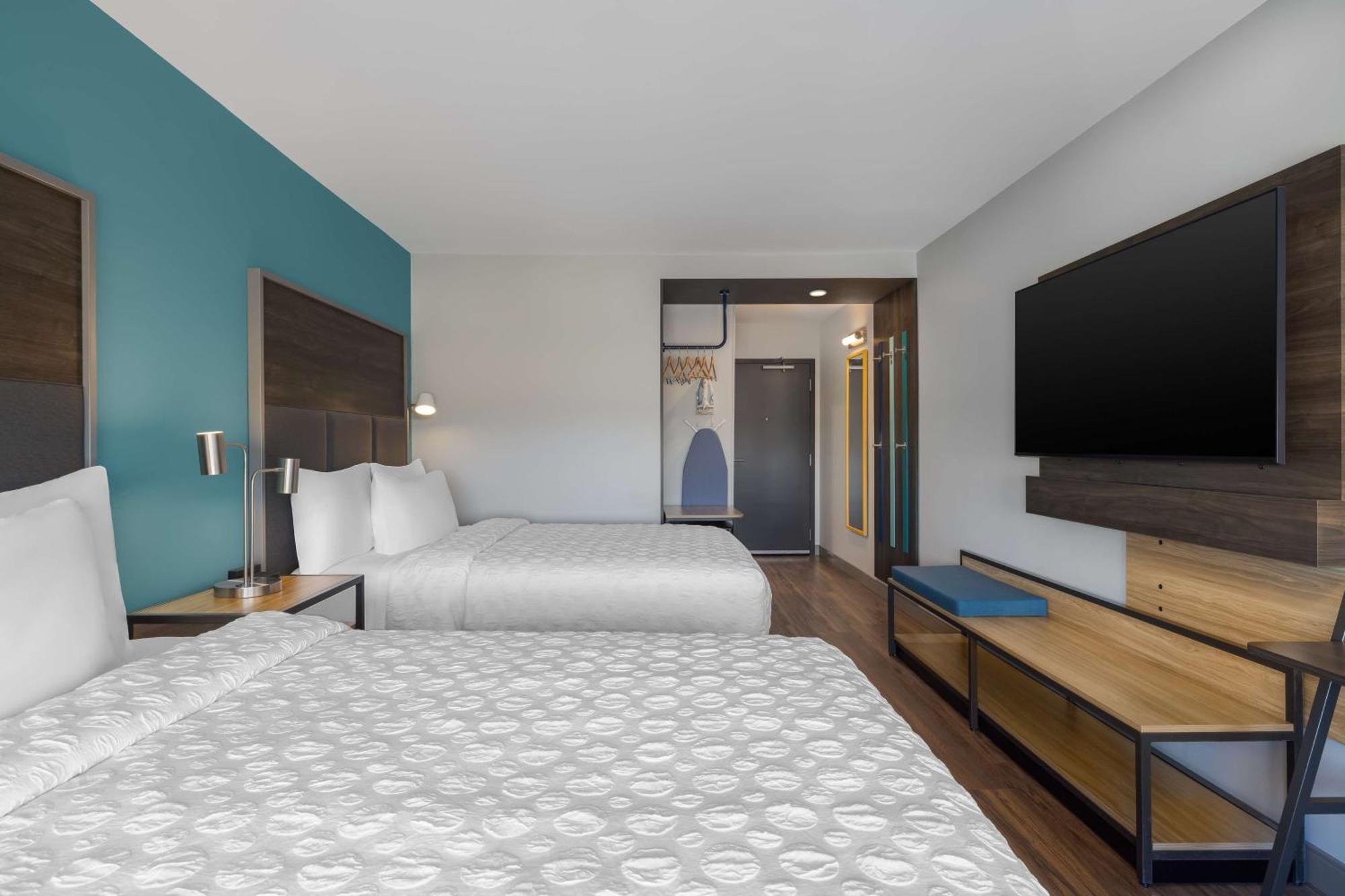 Tru By Hilton Oshkosh Hotel Kültér fotó